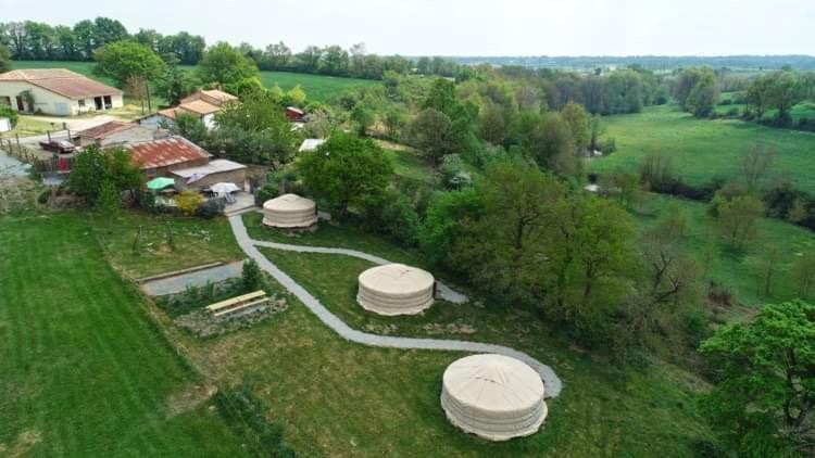 Aux Yourtes De La Fabrique Saint-Florent-des-Bois Экстерьер фото